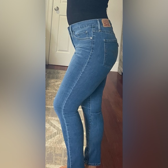 Levi’s 311 SHAPING SKINNY JEANS - Picture 14 of 15